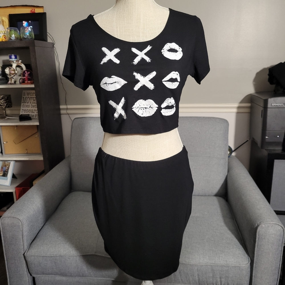 NWOT Kiyomi 2 piece set, Junior's L